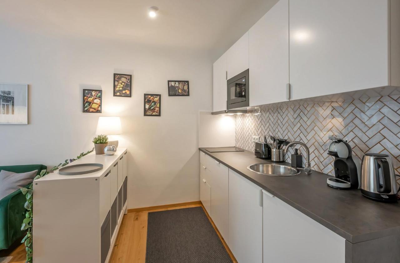 וינה Modern City Center Apartment מראה חיצוני תמונה