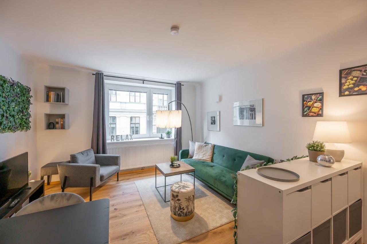 וינה Modern City Center Apartment מראה חיצוני תמונה